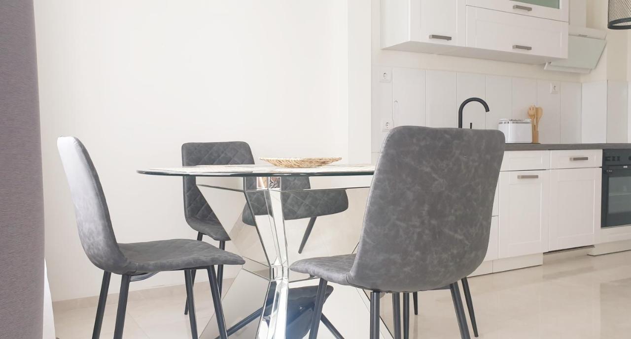 Moderne Zweizimmerwohnung เอสเซน ภายนอก รูปภาพ