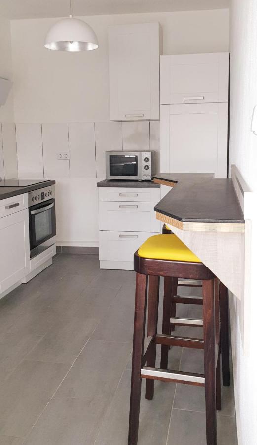 Moderne Zweizimmerwohnung เอสเซน ภายนอก รูปภาพ